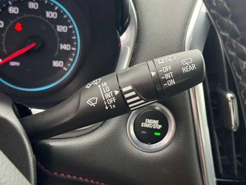 Used 2023 Chevrolet Traverse RS AWD/4WD image 23