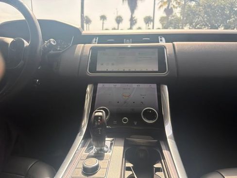 Used 2019 Land Rover Range Rover Sport HSE AWD/4WD image 8