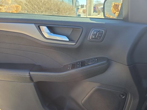 Used 2023 Ford Escape Active w/ Tech Pack #2 AWD/4WD image 16