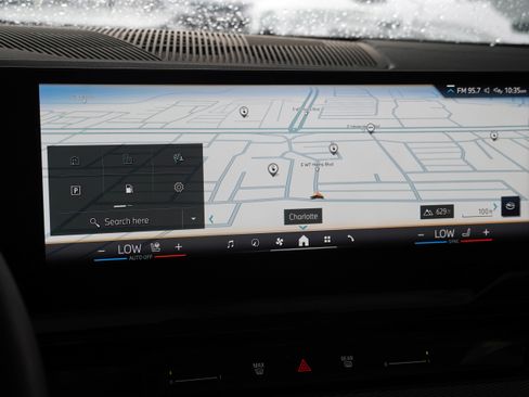 Certified 2025 BMW 550e xDrive w/ Executive Package AWD/4WD image 28