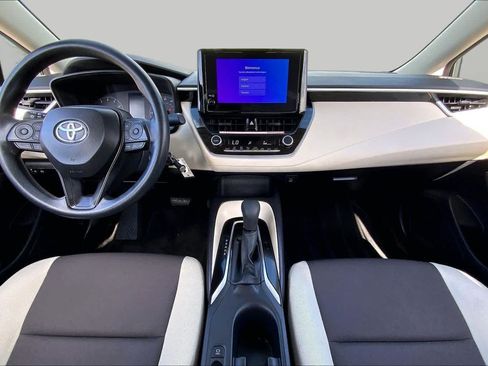 Used 2025 Toyota Corolla LE FWD image 15
