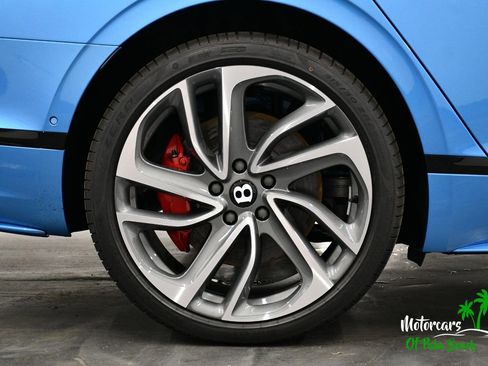 Used 2025 Bentley Flying Spur Plug-In Hybrid image 72