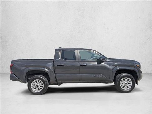 Used 2025 Toyota Tacoma SR5 AWD/4WD image 4