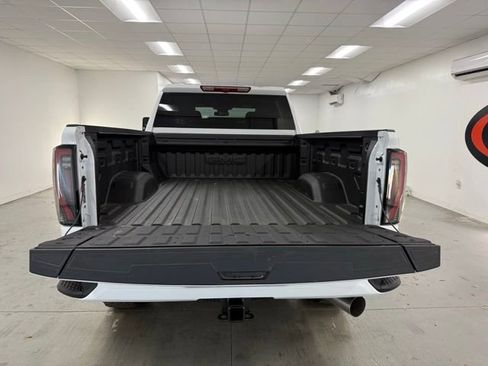 New 2026 GMC Sierra 2500 AT4 image 9