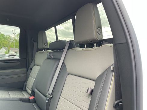 New 2026 Chevrolet Silverado 2500 ZR2 AWD/4WD image 40