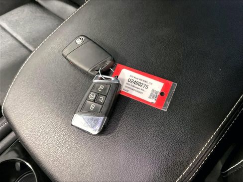 Used 2023 Volkswagen Atlas SEL image 31