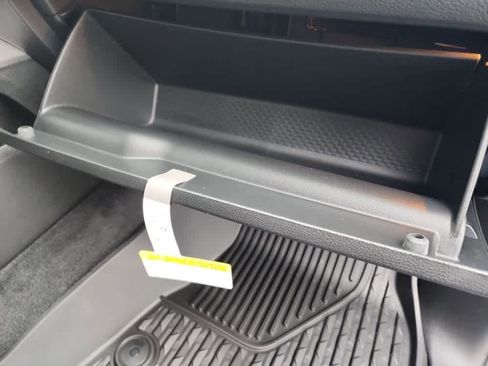 New 2026 RAM 1500 Laramie w/ Night Edition AWD/4WD image 43