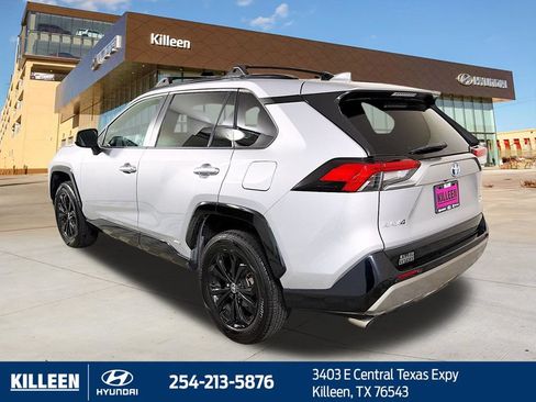 Used 2022 Toyota RAV4 SE AWD/4WD image 5