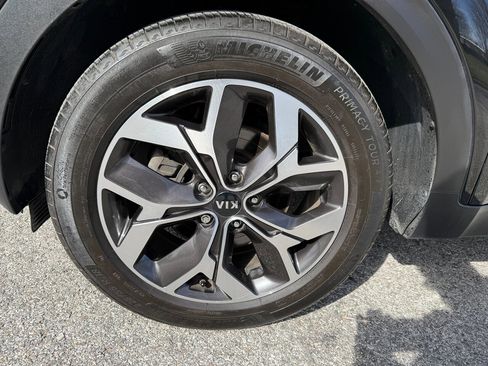 Used 2022 Kia Sportage EX w/ EX Technology Package image 24