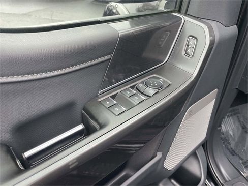 Used 2022 Ford F150 XLT w/ Equipment Group 302A High image 13