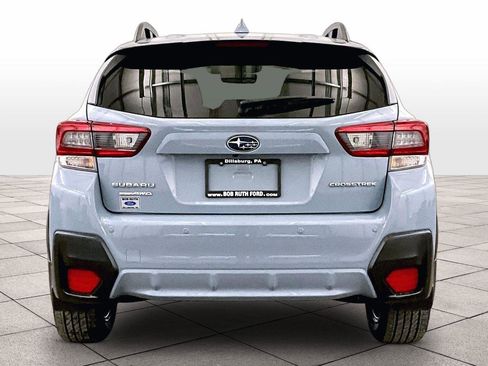 Used 2022 Subaru Crosstrek 2.5i Limited w/ Moonroof Package 2 image 4