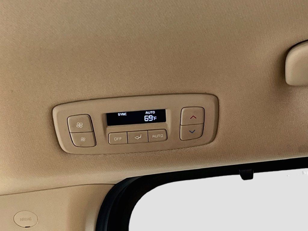 Used 2024 Kia Carnival EX FWD image 25