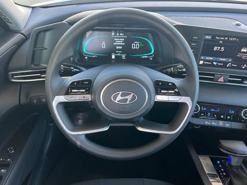 New 2026 Hyundai Elantra Hybrid FWD image 14