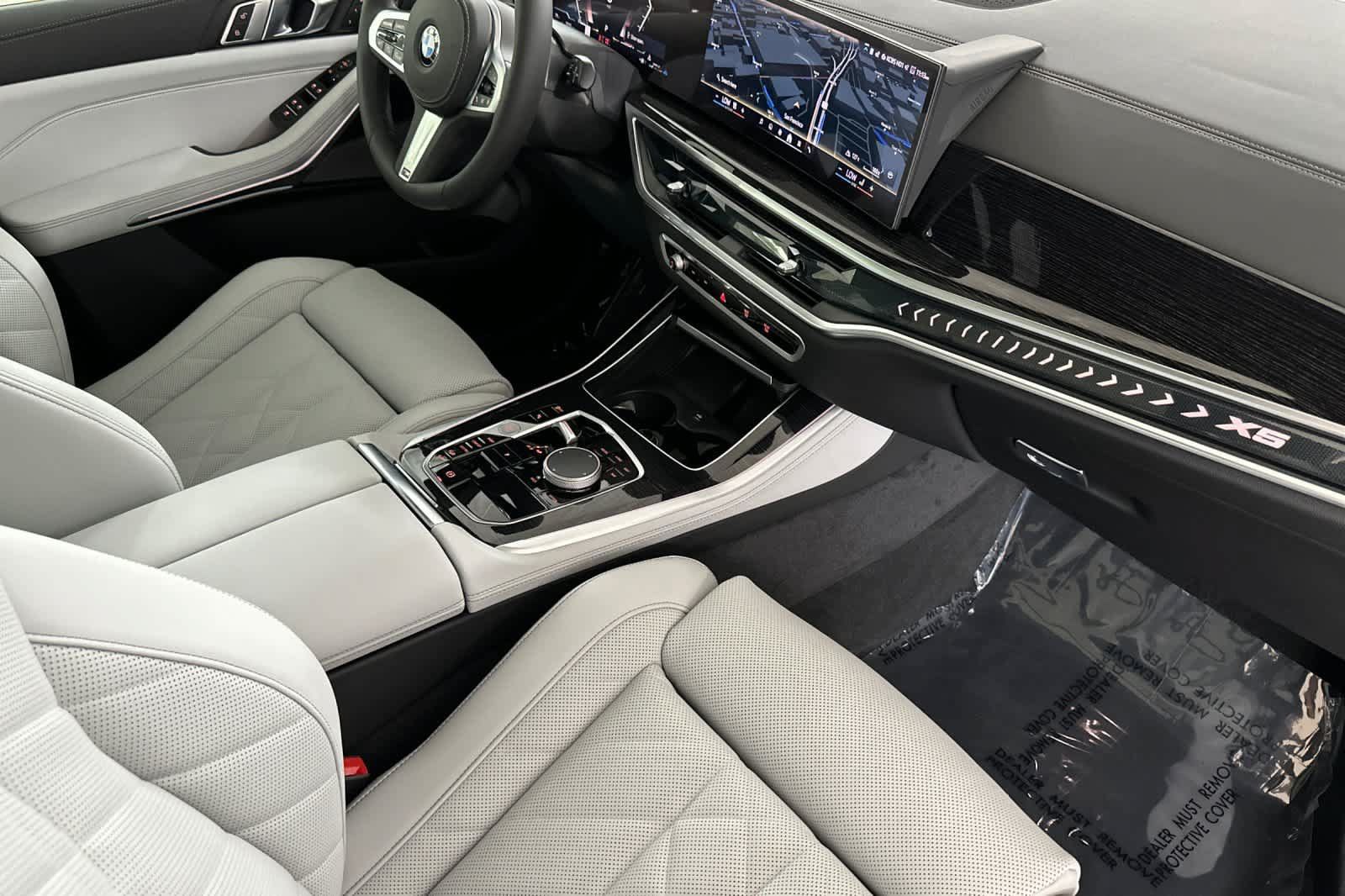 Used 2026 BMW X5 xDrive40i w/ M Sport Package AWD/4WD image 16