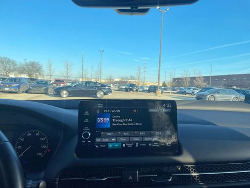 Used 2025 Honda HR-V EX-L image 17