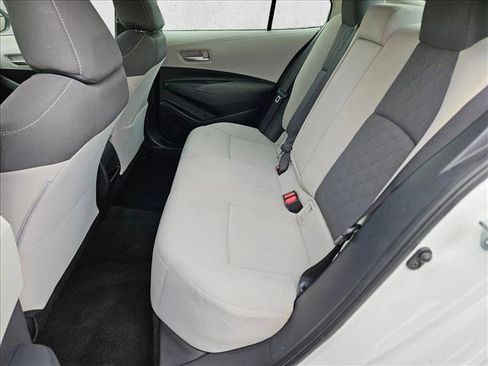 Used 2020 Toyota Corolla LE image 17