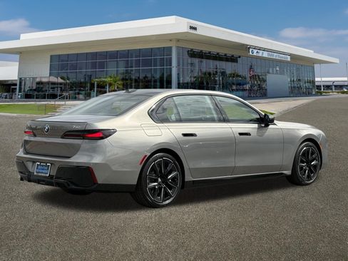 New 2026 BMW 740i w/ Premium Package RWD image 10