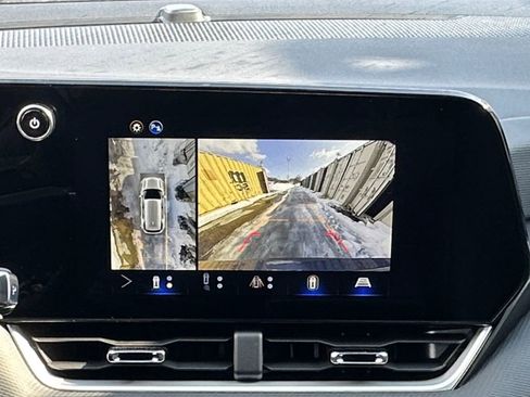 New 2026 Chevrolet Equinox LT w/ Convenience Package II image 17