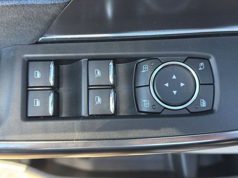 Used 2025 Ford F150 Platinum AWD/4WD image 13