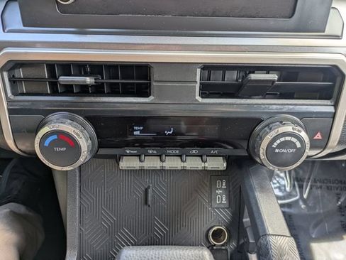Certified 2025 Toyota 4Runner SR5 AWD/4WD image 30