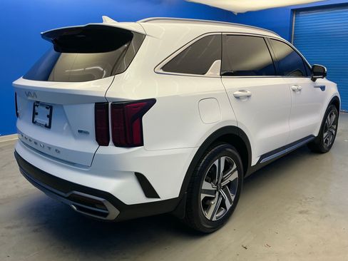 Used 2022 Kia Sorento SX Prestige w/ Panoramic Sunroof Package AWD/4WD image 7