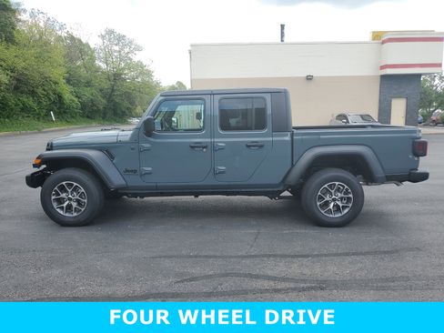 New 2025 Jeep Gladiator Sport image 8