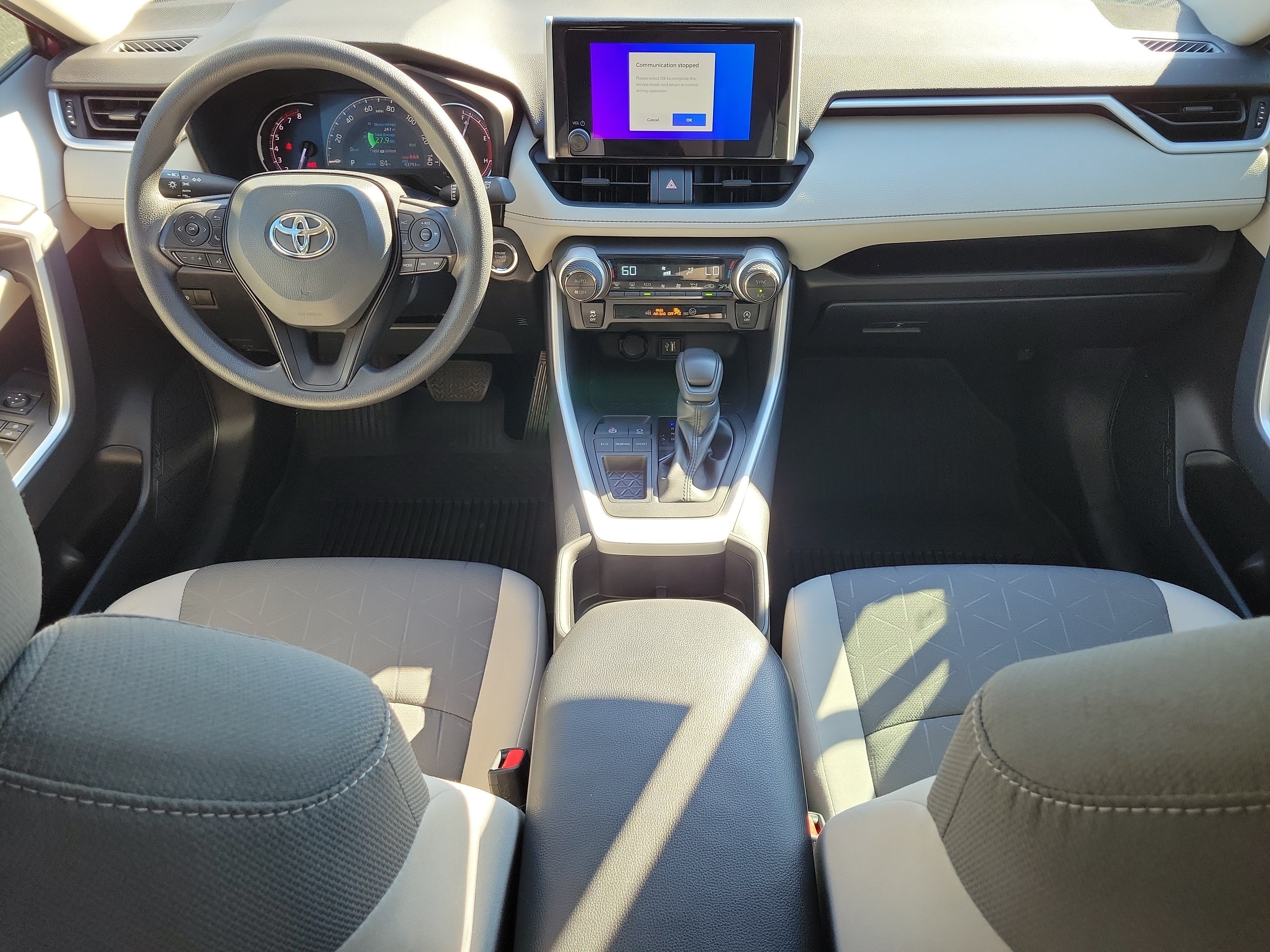Used 2023 Toyota RAV4 XLE FWD image 15