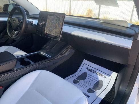 Used 2022 Tesla Model 3 Performance image 27