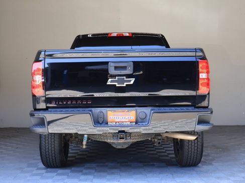 Used 2017 Chevrolet Silverado 1500 LT w/ Redline Edition AWD/4WD image 11