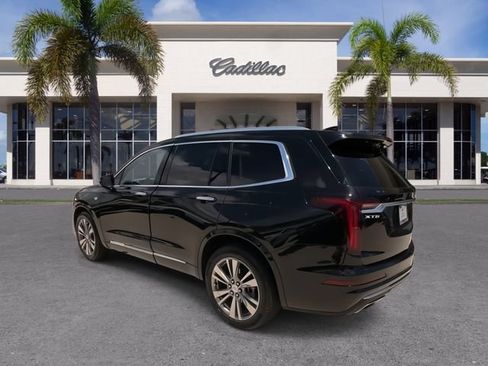 Used 2023 Cadillac XT6 Premium Luxury FWD image 10