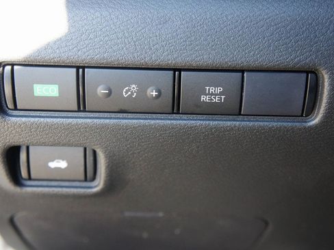 Used 2024 Nissan Sentra SV w/ SV Premium Package FWD image 15