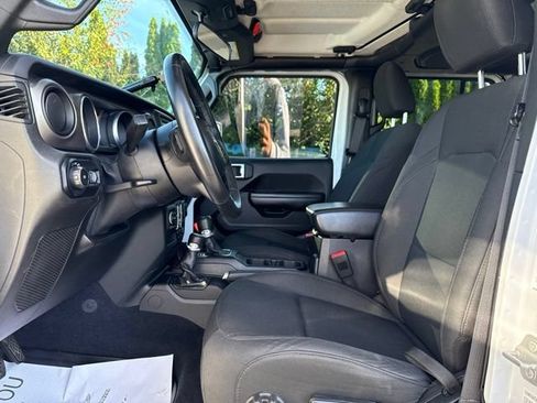 Used 2018 Jeep Wrangler Unlimited Sport S AWD/4WD image 23