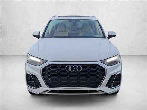 Used 2025 Audi Q5 2.0T Premium Plus w/ Premium Plus Package image 2