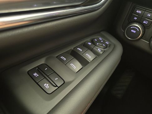 Used 2022 Chevrolet Tahoe RST w/ Luxury Package image 32