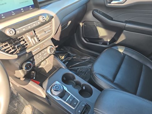 Used 2022 Ford Escape SEL image 27