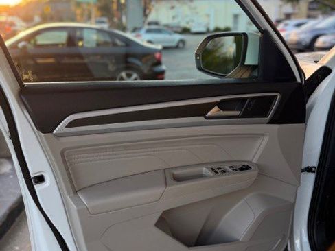 Used 2022 Volkswagen Atlas SE image 5