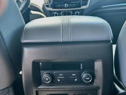 Used 2019 Chevrolet Traverse Premier w/ LPO, Black Accent Package AWD/4WD image 26