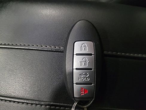 Used 2022 Nissan Rogue Sport SV image 32