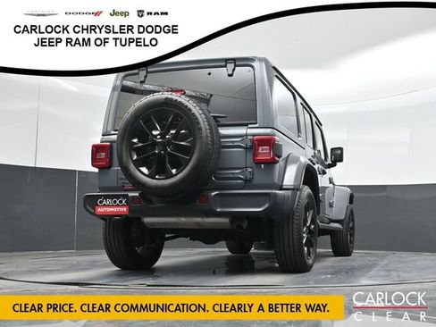 Used 2025 Jeep Wrangler Unlimited Sahara AWD/4WD image 36