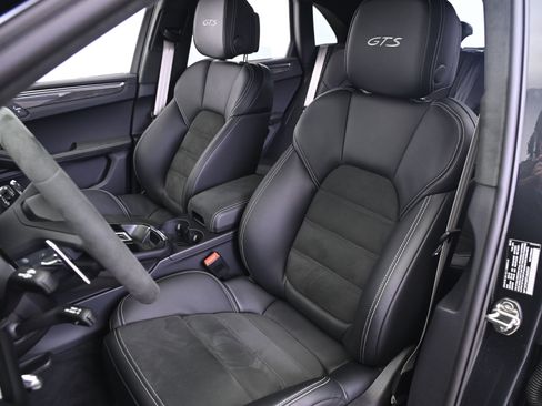 Used 2026 Porsche Macan GTS image 5