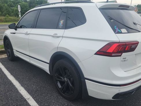 Used 2023 Volkswagen Tiguan SE R-Line AWD/4WD image 8