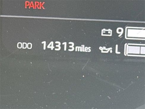 Used 2025 Toyota Sequoia Platinum image 33