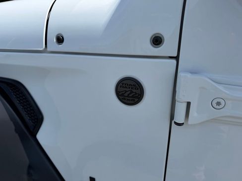 Used 2023 Jeep Wrangler Unlimited Sport AWD/4WD image 9