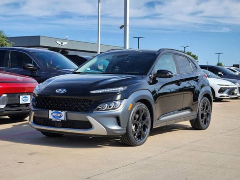 Certified 2022 Hyundai Kona Limited AWD/4WD image 2