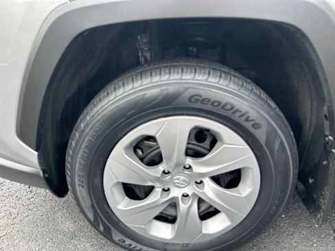Certified 2025 Toyota RAV4 LE AWD/4WD image 28