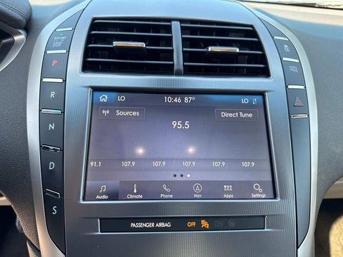 Certified 2020 Lincoln MKZ w/ Convenience Package image 23