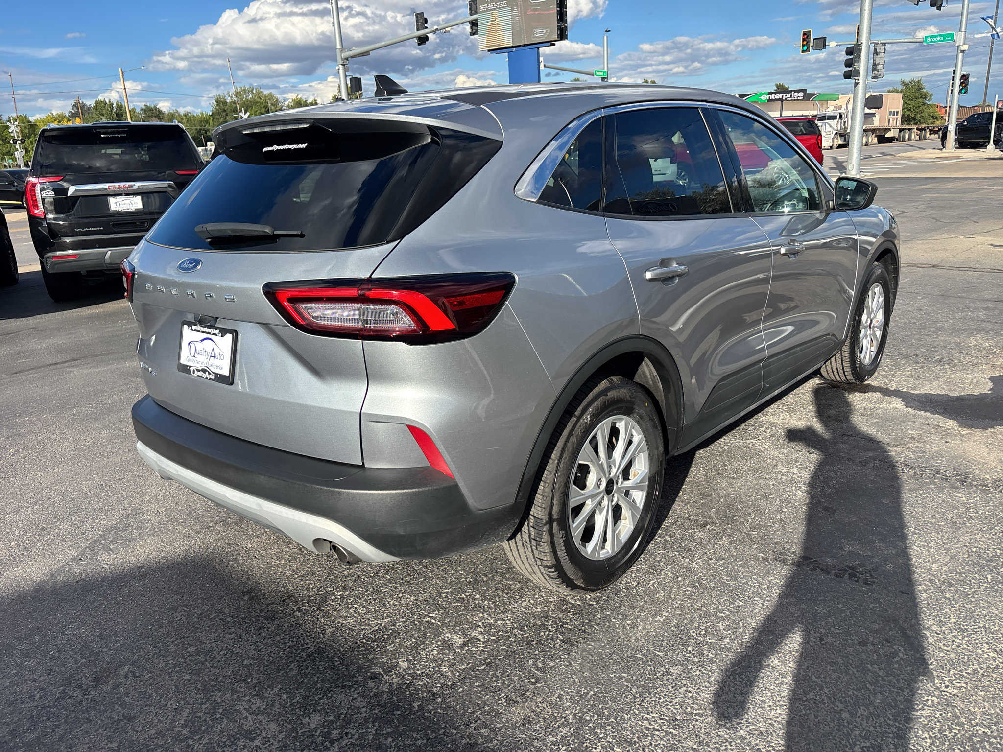 Used 2023 Ford Escape Active w/ Cold Weather Package FWD image 6