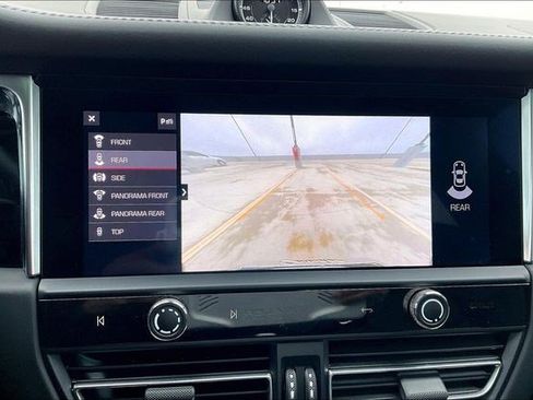 Used 2024 Porsche Macan image 26