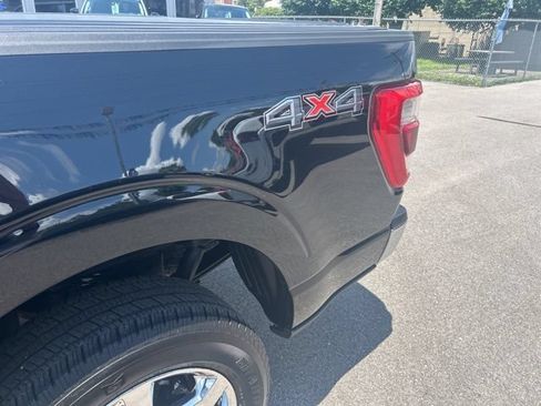 Used 2022 Ford F150 Lariat w/ Equipment Group 502A High AWD/4WD image 8