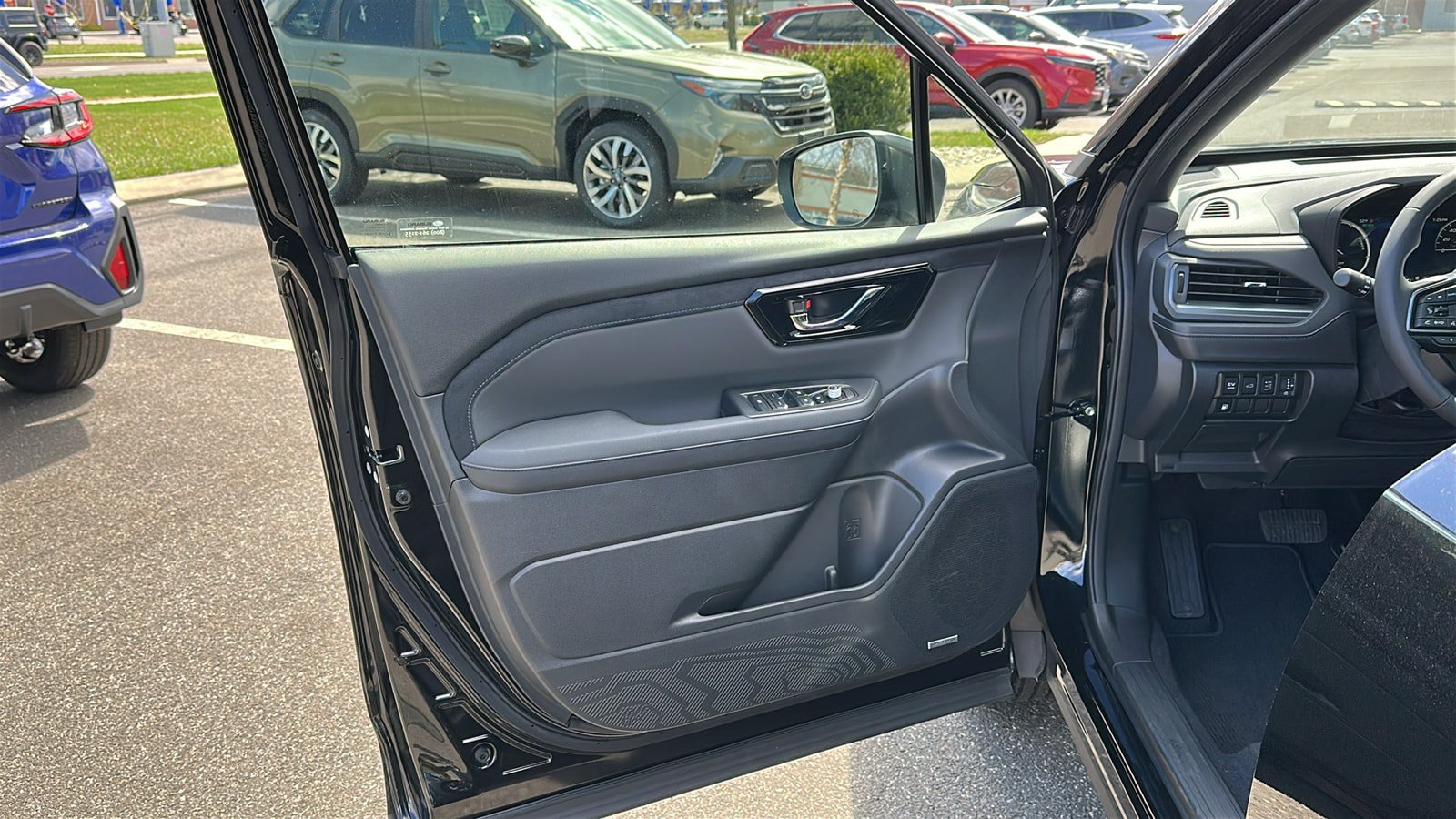 Certified 2025 Subaru Forester Limited AWD/4WD image 8